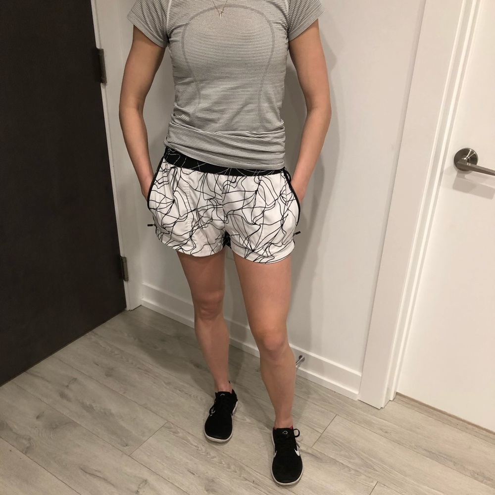 Fabletics shorts - Picture 3 of 4